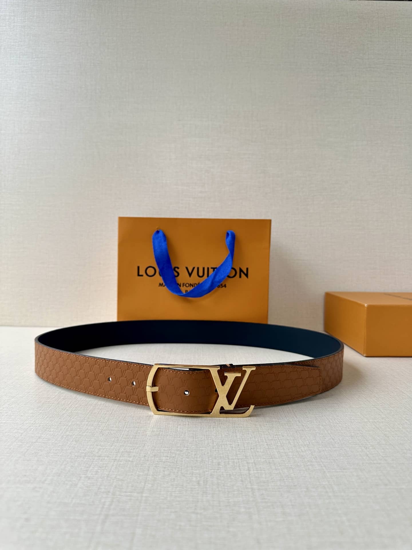 LV Belt-031